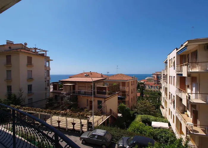 53 Solaro Apartman San Remo
