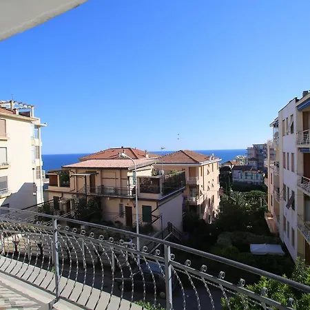 53 Solaro Apartment *