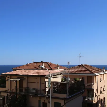 53 Solaro サンレモ