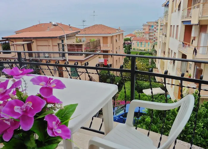 53 Solaro Apartment *